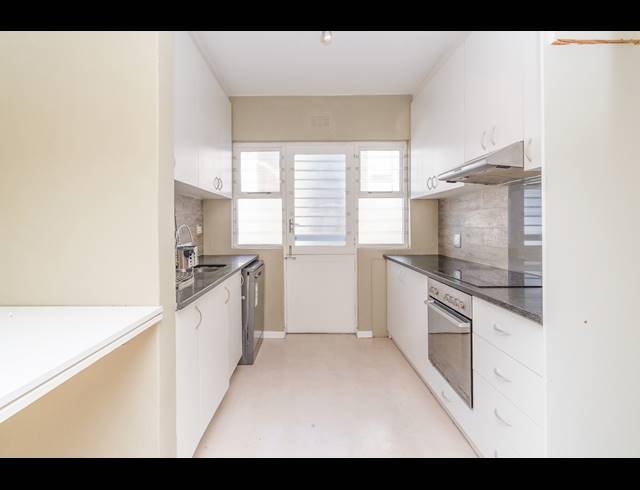 2 BEDROOM APARTMENT RENTED IN SEA POINT